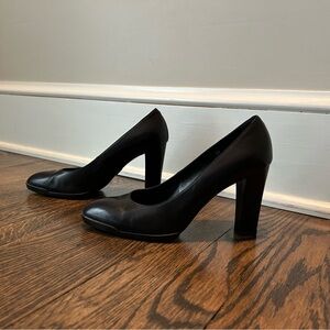 Tod's Classic Black Leather Heels